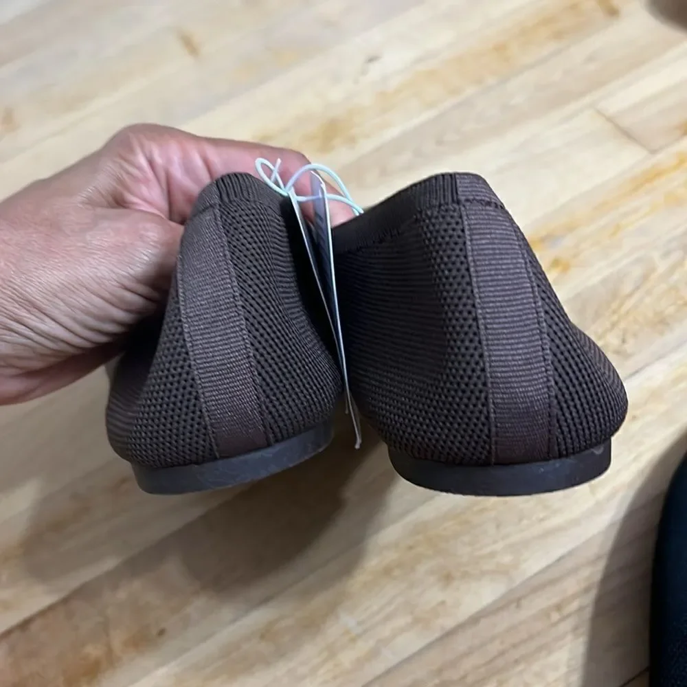 Old Navy woven flats, size 11. - Picture 4 of 5